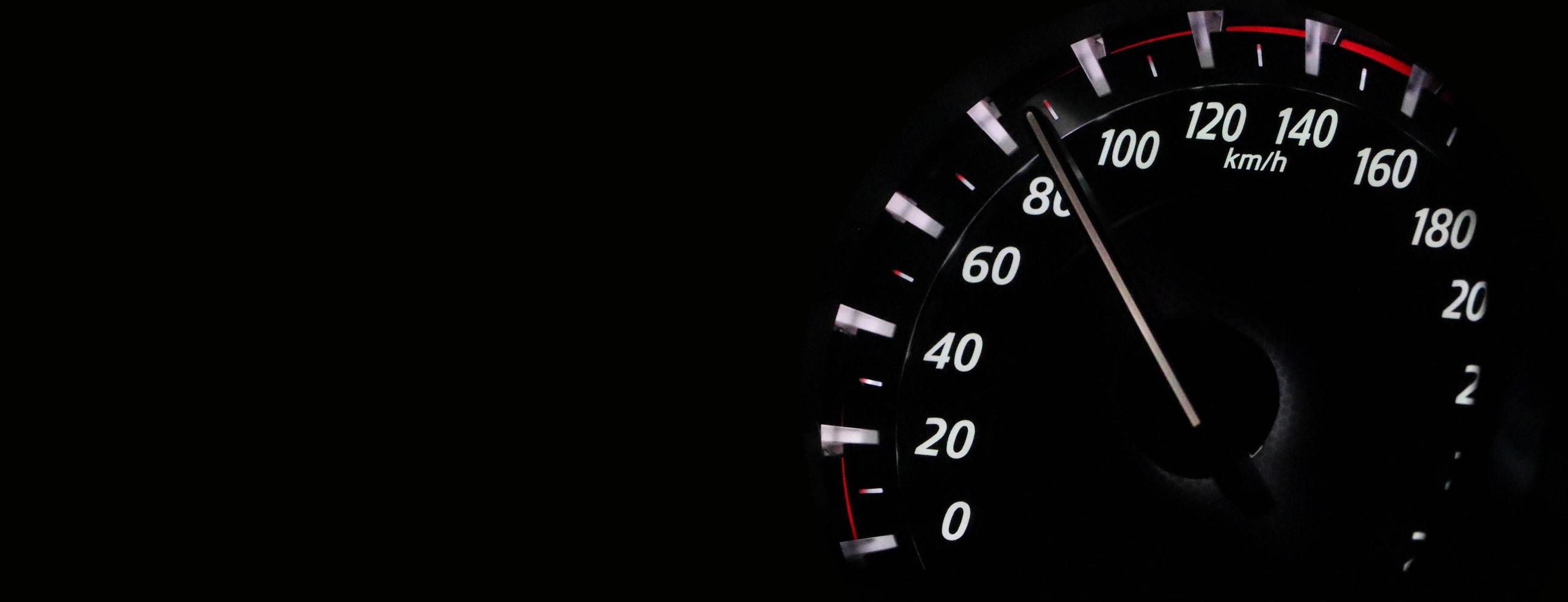 Compteur-vitesse-voiture-speedtest